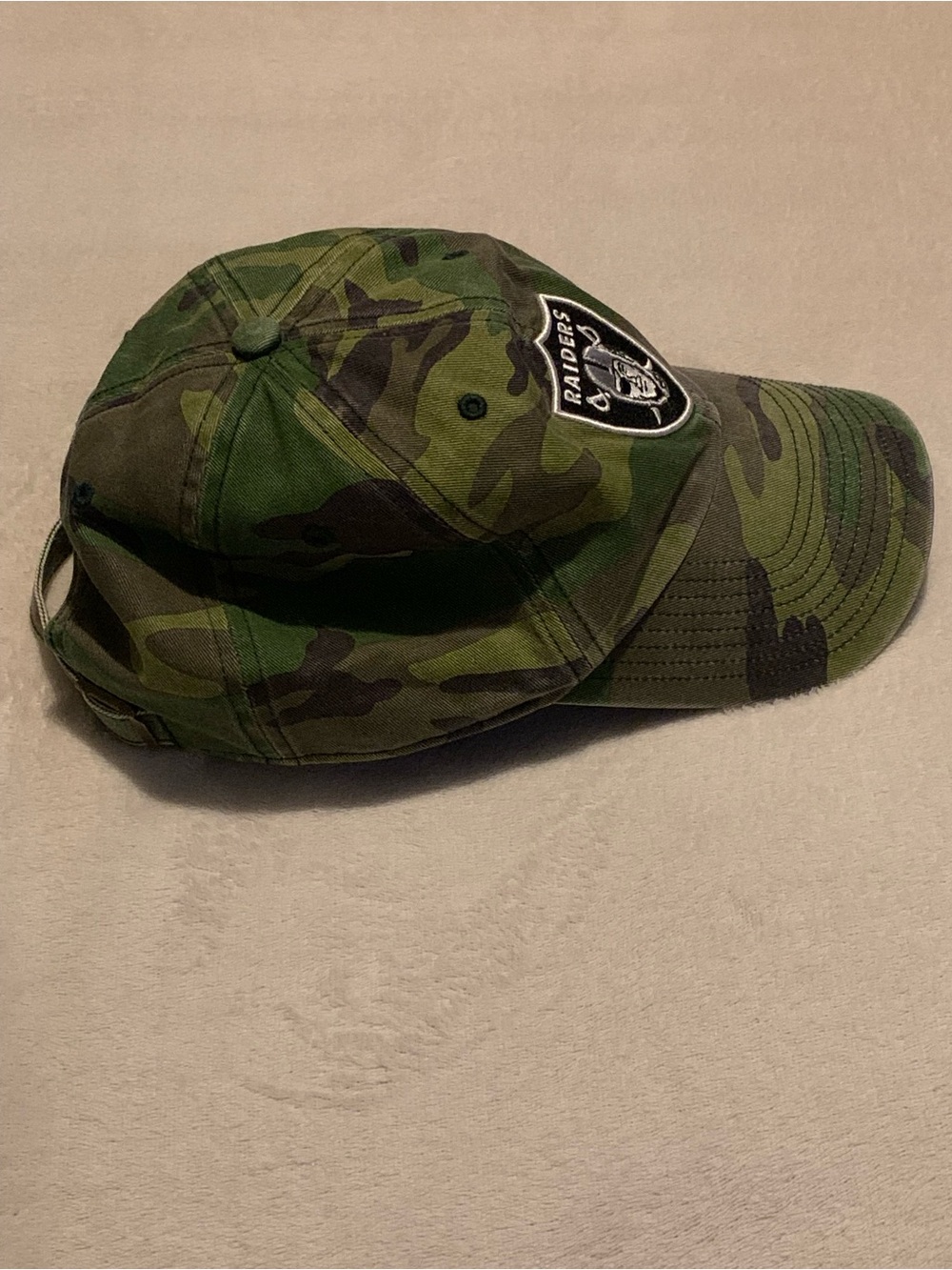 Camo Raiders hat - Picture 4 of 6